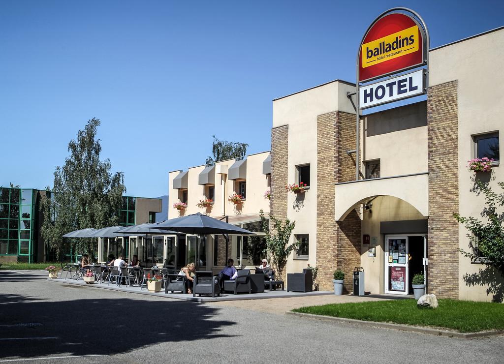 Initial By Balladins Geneve / St-Genis-Pouilly Saint-Genis-Pouilly Exterior foto
